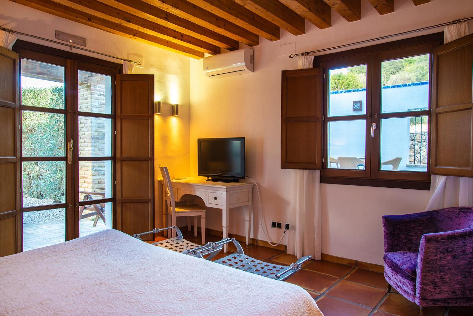 Castell De La Solana Country house *