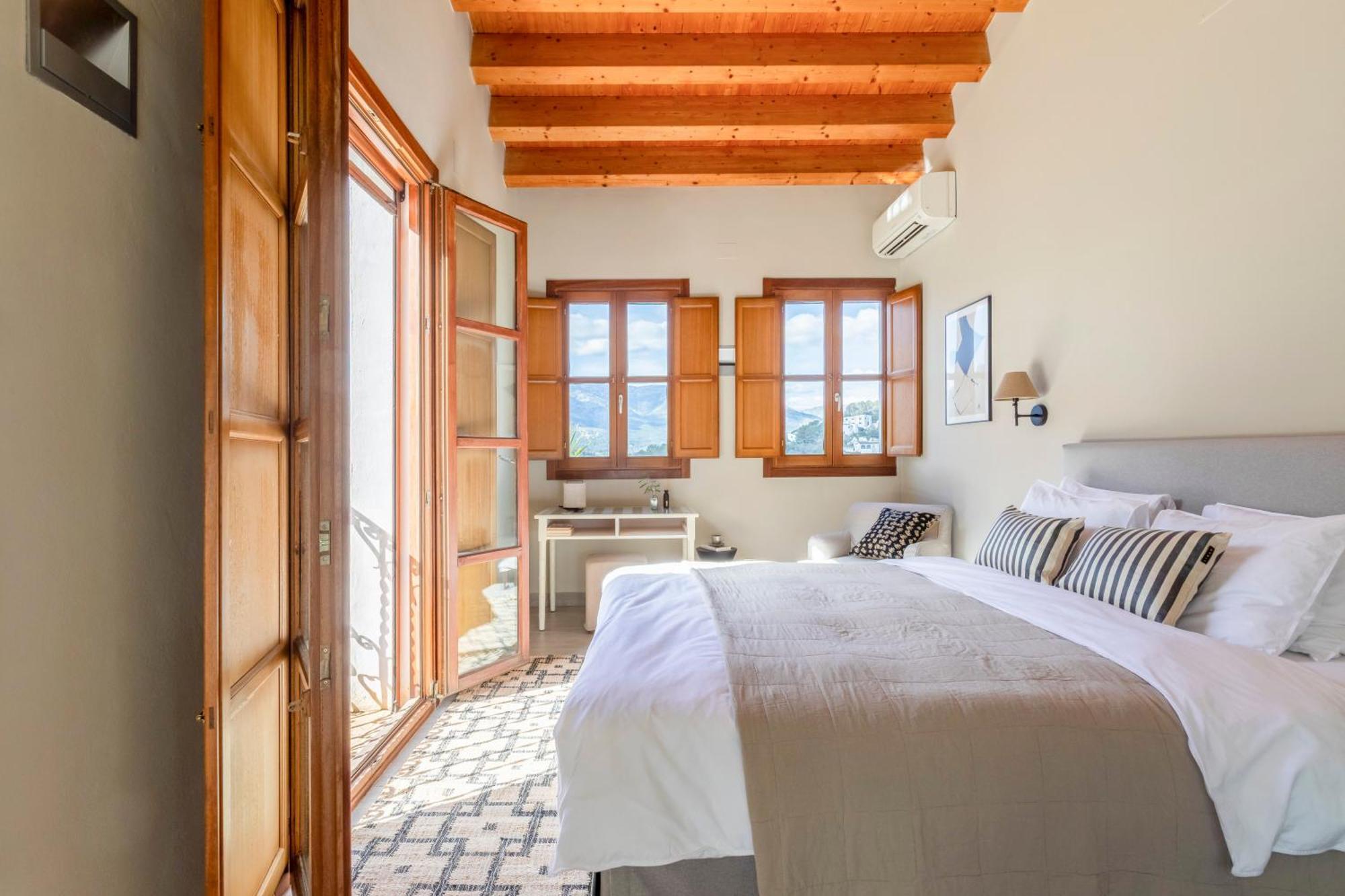 Castell De La Solana Country house